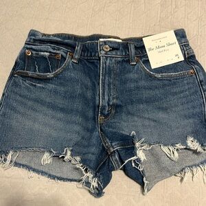 Abercrombie Mom Short (Mid Rise 26) NEVER WORN